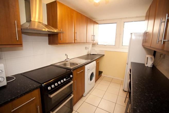 Victoria Centre 2 Bedroom Apartments with 4 Beds in Victoria Centre Shopping Centre - Nottingham City Centre - 24 hour access - Most Central Location - Full Kitchen - Opposite Hilton - Parking for Cars or Vans from Five pounds a day - Sunday 1pm Check-out - image 5
