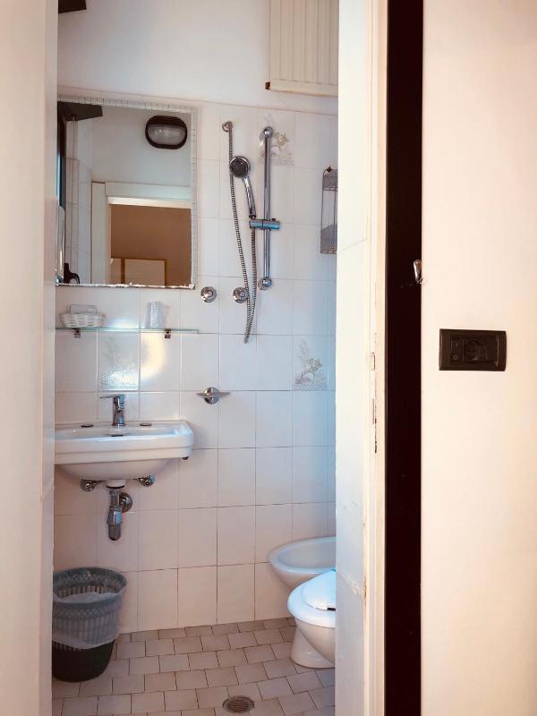 Budget Double Room image 4