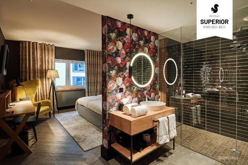 Superior Double Room image 3