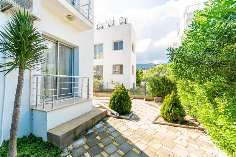 Beautiful & Quiet Two-Bedroom Apartment with Private Garden Lukomorye C1 - image 6