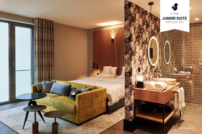 Junior Suite image 3