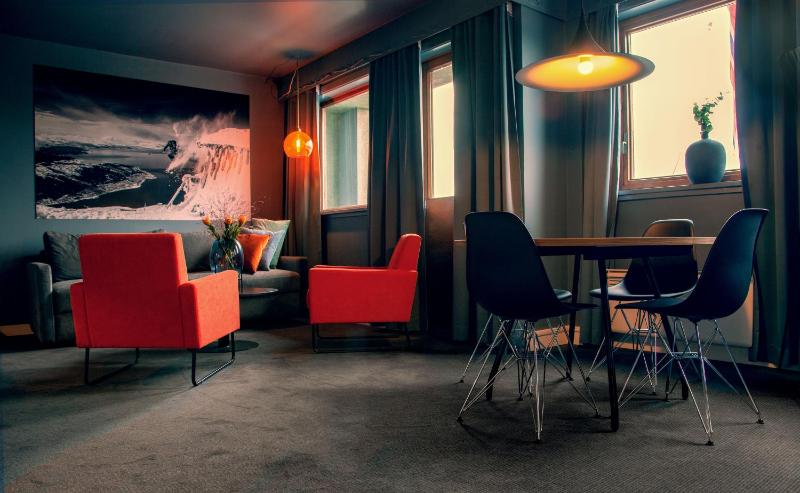 Standard Suite image 3