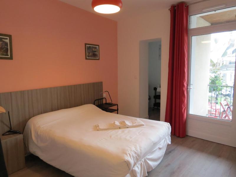 Single Room image 3