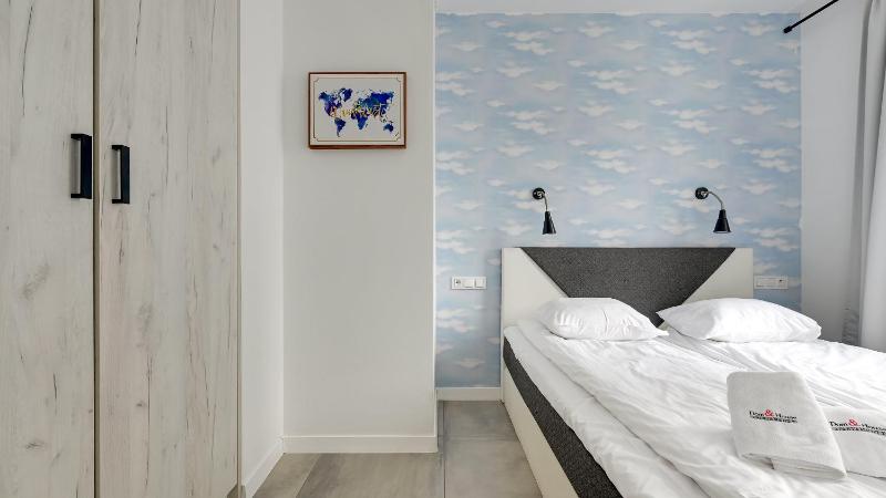 One-Bedroom Suite with Balcony (4 Adults) image 2