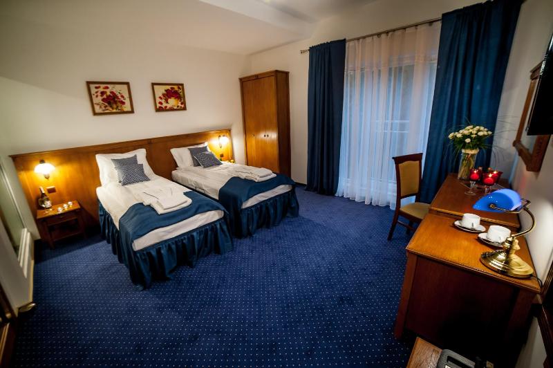 Standard Double Room image 2