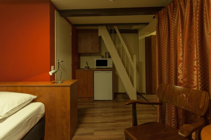 A-Train Hotel - image 14
