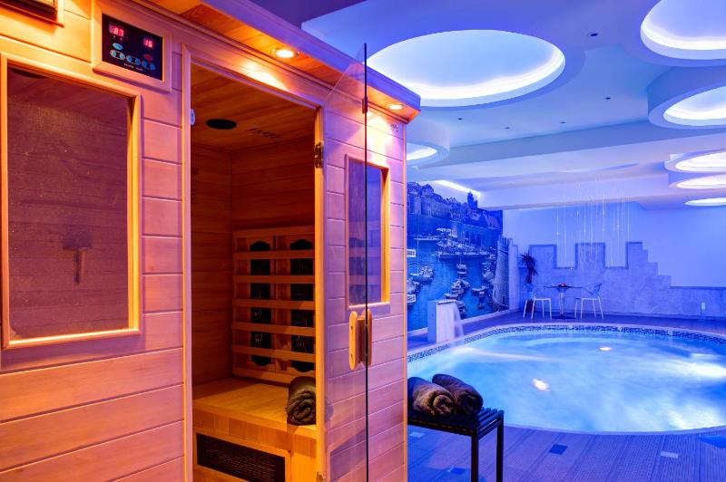 Diamond Rain Boutique Hotel - image 5