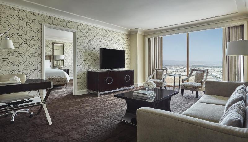 One-Bedroom Suite with Stadium View - Disability Access