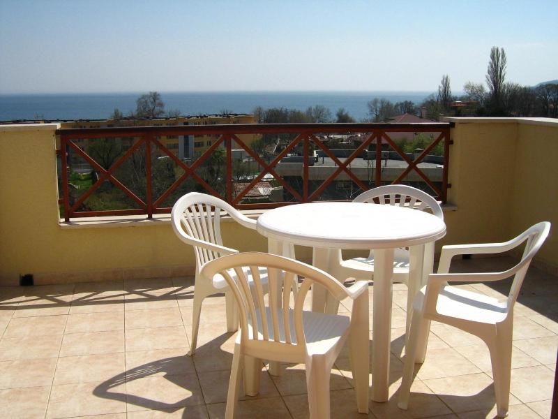 Two-Bedroom Apartment with Balcony image 2