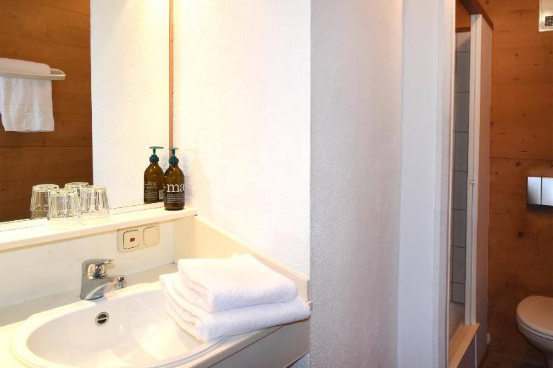 Single Room image 4