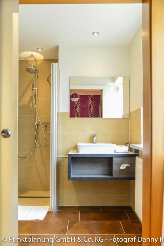 Deluxe Double Room with Shower image 1