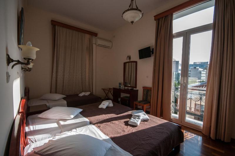 Cecil Hotel - image 12