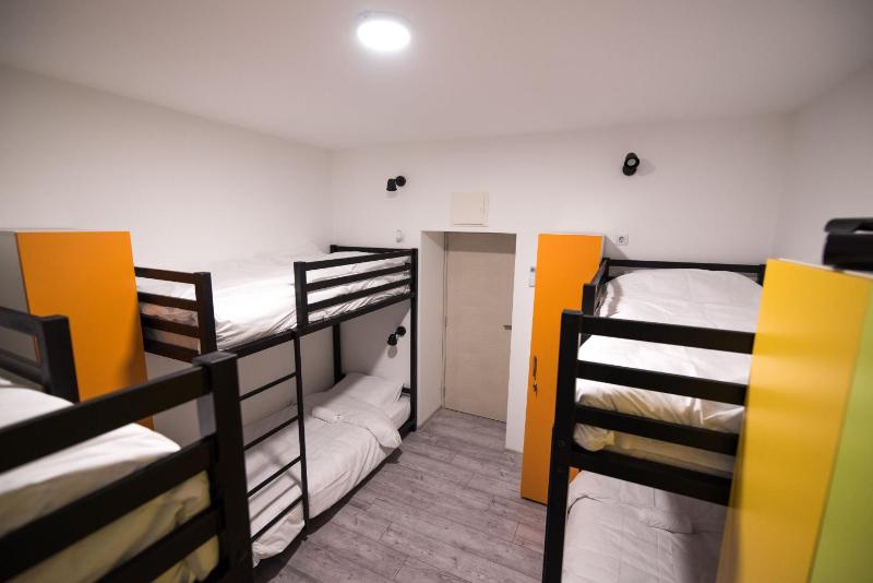 Bed in 6-Bed Dormitory Room image 4