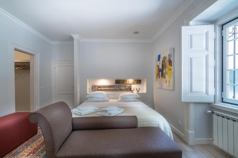 Deluxe Double Room image 3