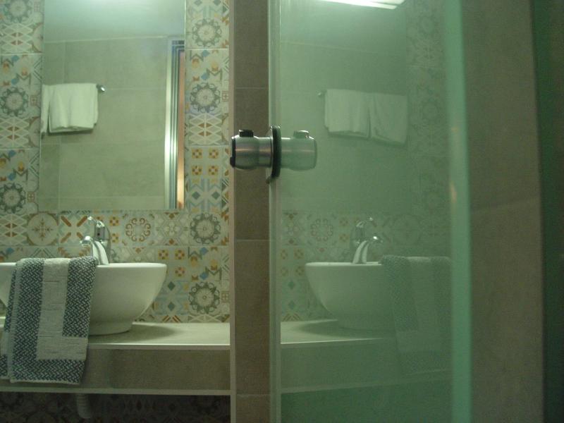 Standard Double or Twin Room with Balcony image 3