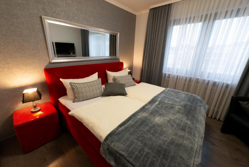 Double Room image 3