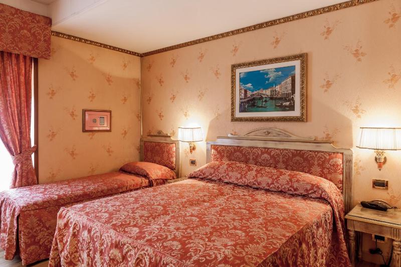 Hotel Venezia - image 20