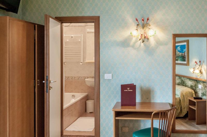 Hotel Venezia - image 38
