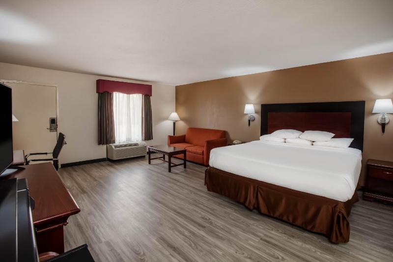 Deluxe King Room - Non-Smoking image 3