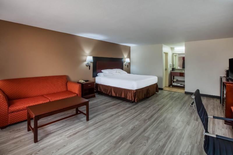 Deluxe King Room - Non-Smoking image 2