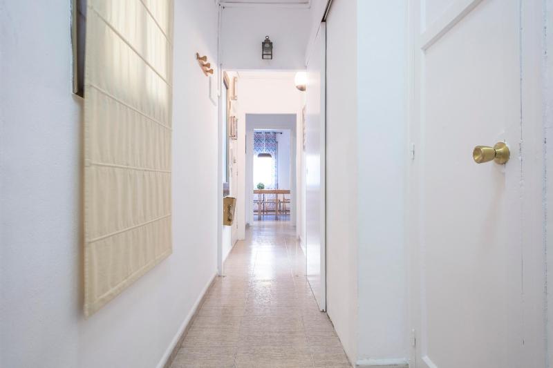 Apartamentos Tarradellas Sants Estació - image 12