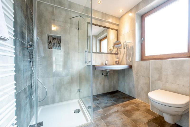 Two-Bedroom Apartment (4-6 Adults) image 2