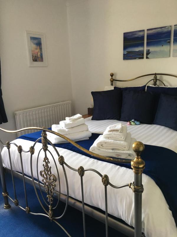 St Lawrence Guest House - image 42