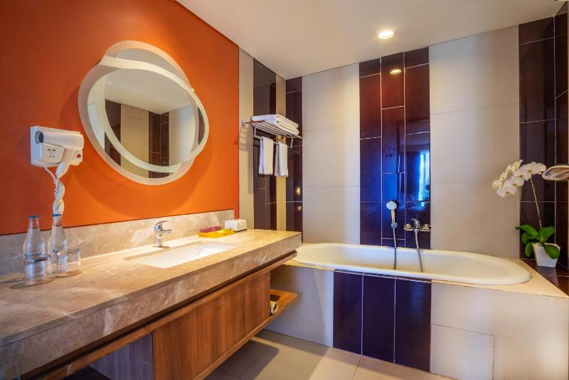 Grand Livio Kuta Hotel - image 36