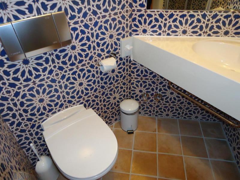 Single Room image 2