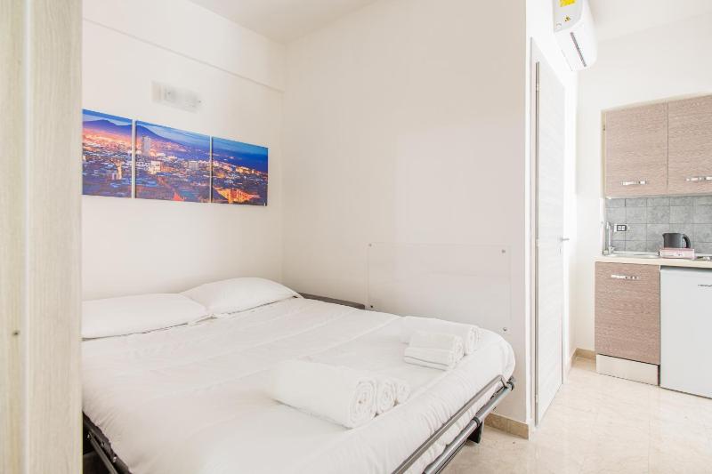 Classic Quadruple Room image 2