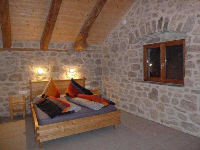 Deluxe Double Room with Shower image 1