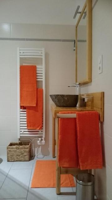 Deluxe Double Room with Shower image 3