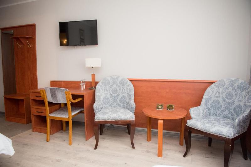 Double Room image 2