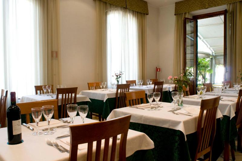 Hotel Vittoria - image 11