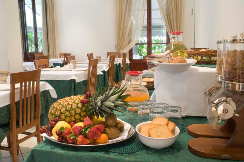 Hotel Vittoria - image 12