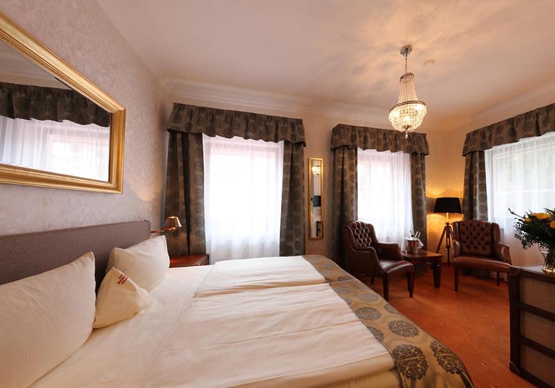 Premium Double Room image 3