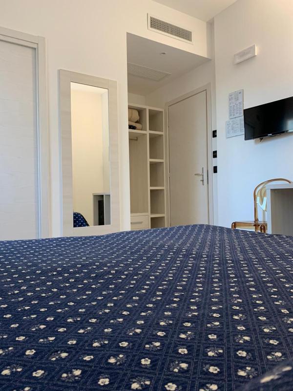 Triple Room image 1
