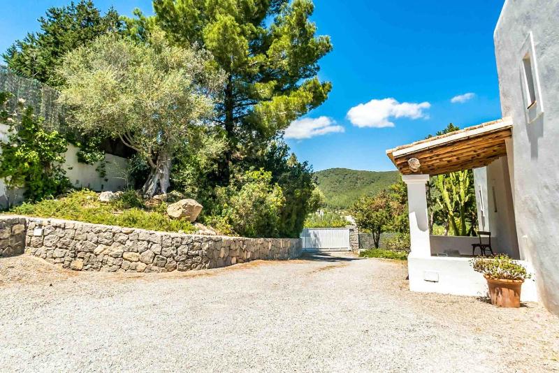 Villa with Sea View image 3