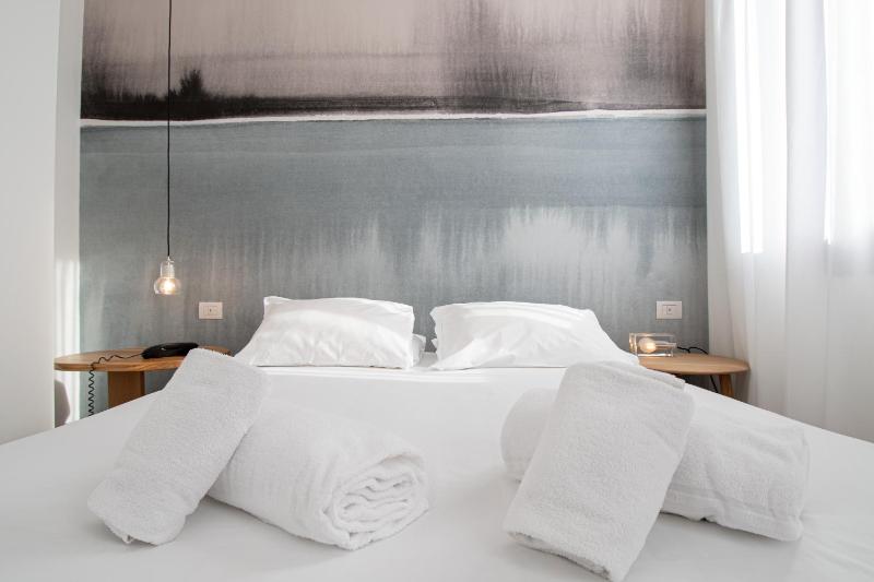 Double or Twin Room image 2