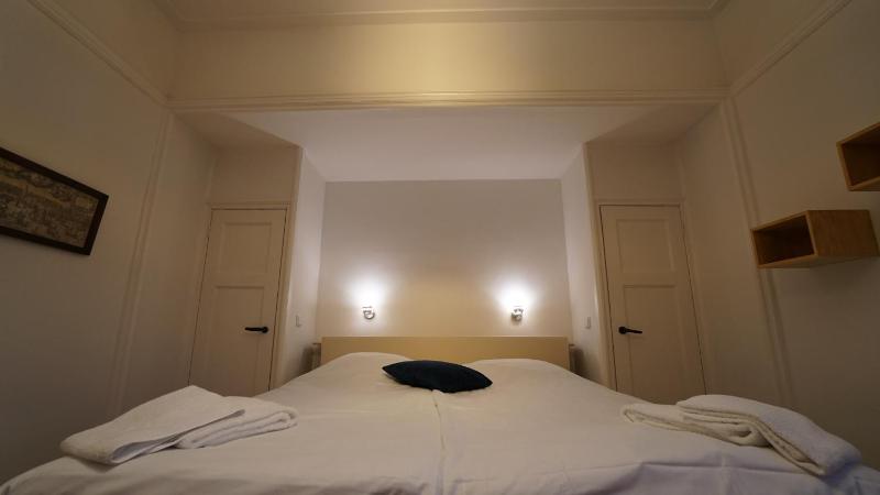 Standard Double Room image 3