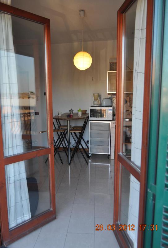 One-Bedroom Apartment image 3