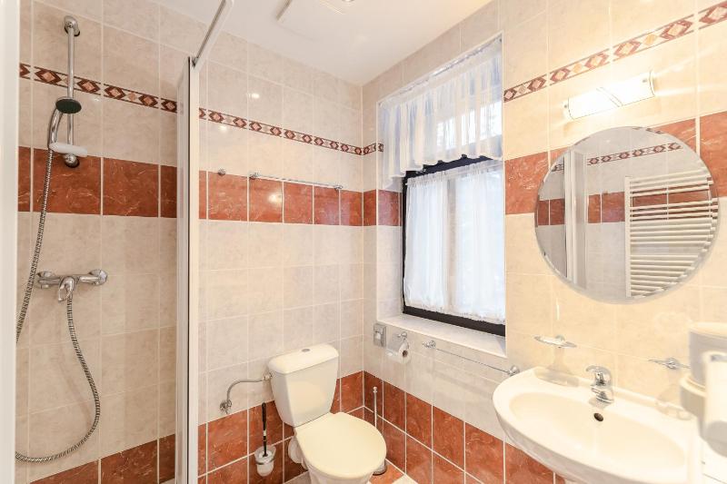 Double or Twin Room image 2