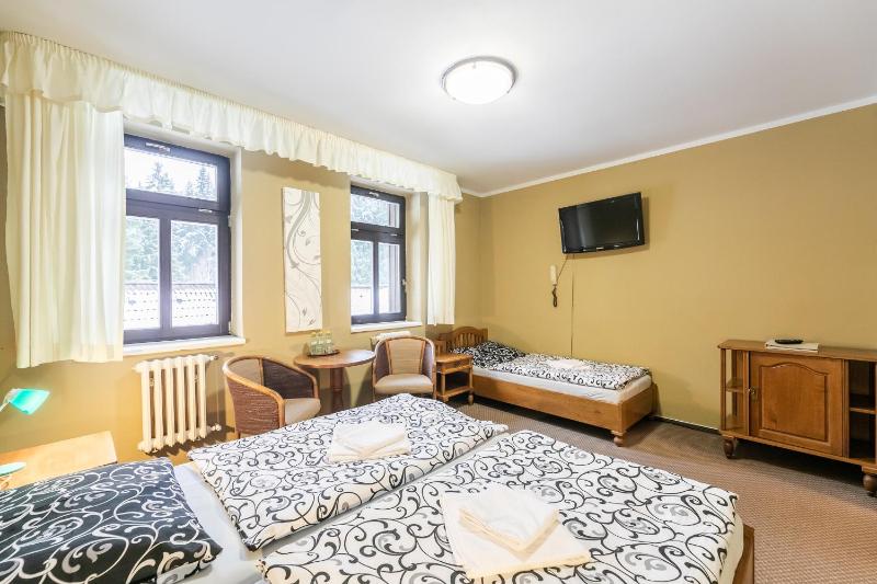 Triple Room image 2