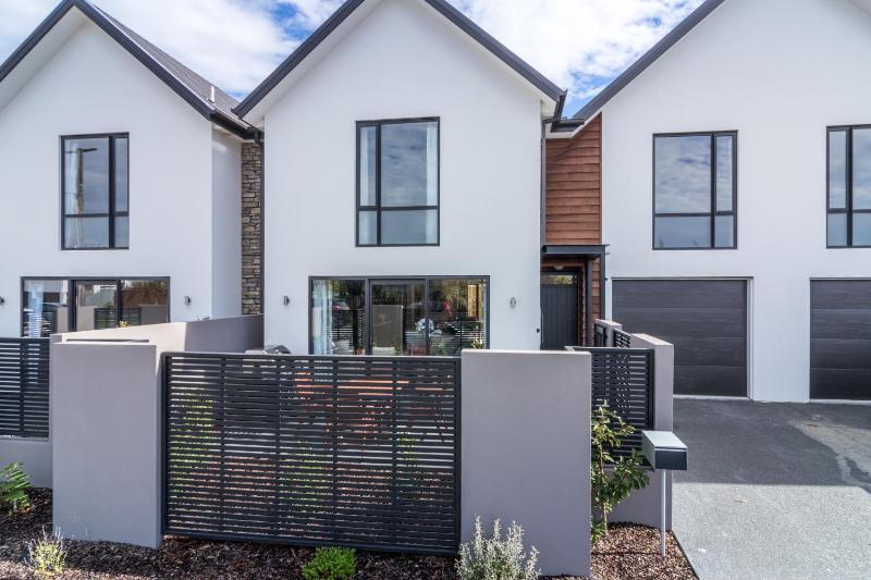Restful in Riccarton - Christchurch - image 14