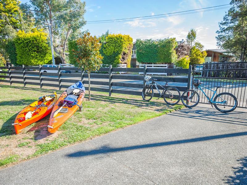 Mahuta Maison - Lake Taupo Holiday Home - image 10