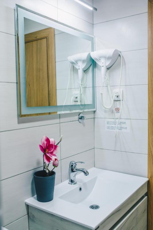 Deluxe Double or Twin Room image 2