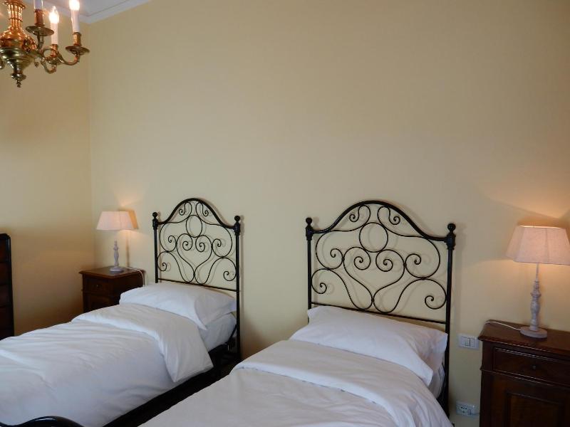 Two-Bedroom House image 4