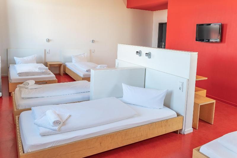 Sextuple Room image 2