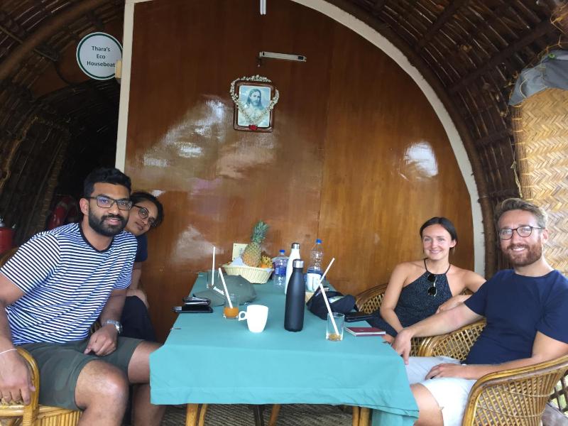 Thara's Houseboat - image 11