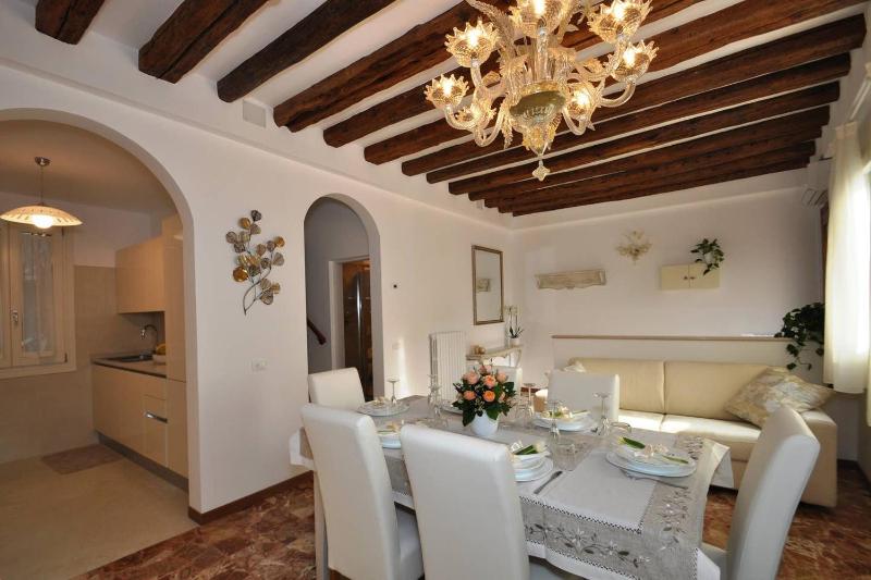 Three-Bedroom House image 2